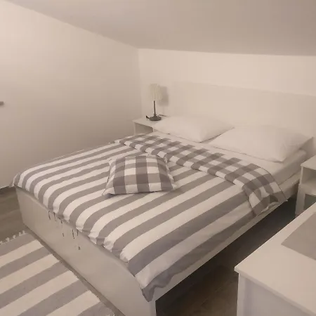 Popovic Apartment